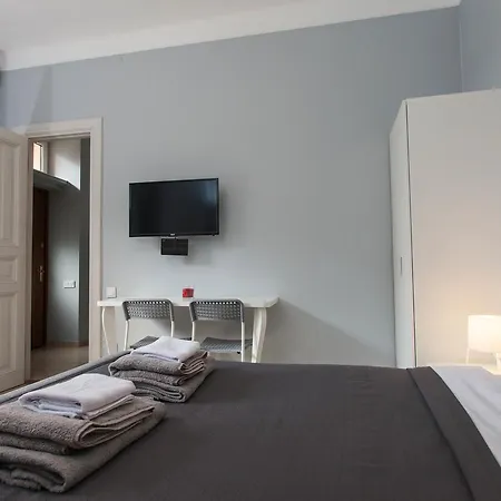 Snizhna 4 Lägenhet *